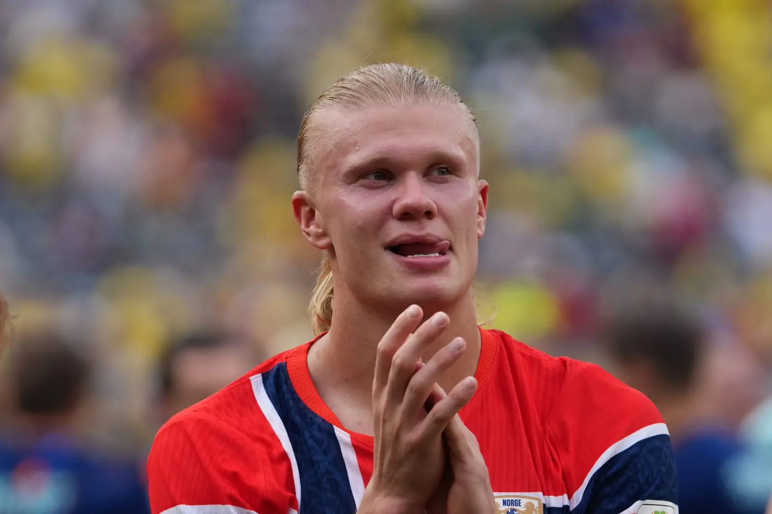 Erling Haaland, footballeur : "Mon plat préféré est quelque chose que je ne peux presque jamais manger. Mais je dois l'avouer, j'adore ça"