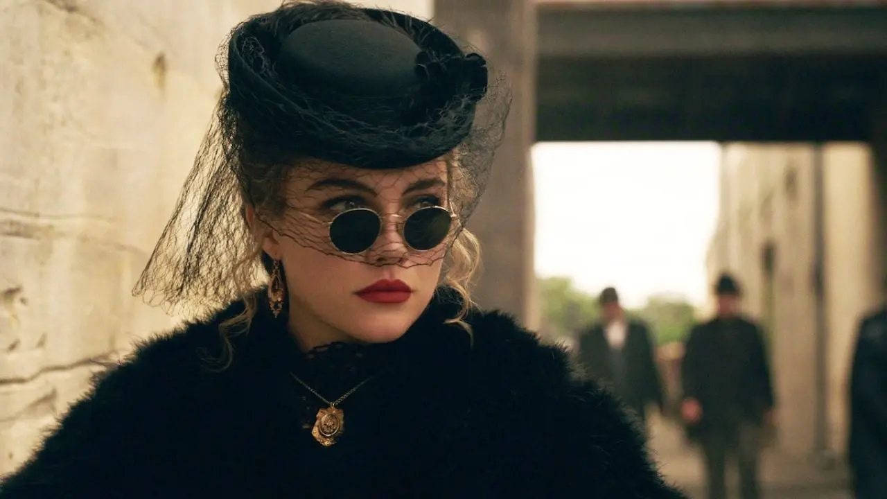 "Magistrale", "Époustouflante"... notée 4,1 sur 5 malgré un démarrage timide, les abonnés Netflix valident cette mini-série historique avec Florence Pugh !