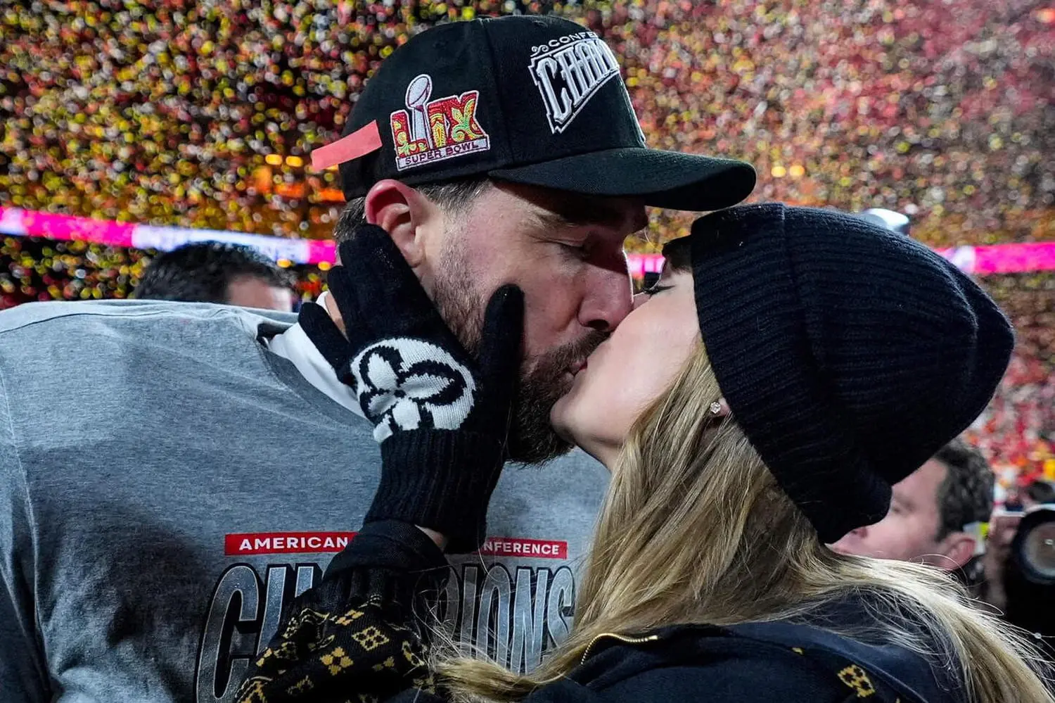 Mariage de Taylor Swift et Travis Kelce : Ed Sheeran, Selena Gomez, Steven Spielberg, Jessica Alba... des stars présentes mais une grande absente