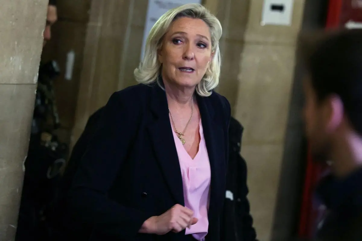 Procès du RN : les questions prioritaires de constitutionnalité de Marine Le Pen seront examinées le 16 décembre