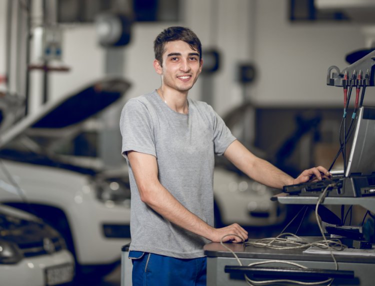 How Can Automotive Courses Help You to Get a Successful Career in Australia?